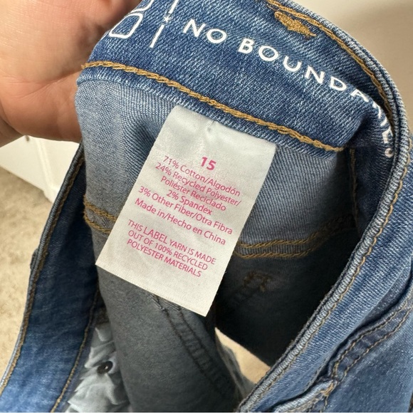 No Boundaries Cuffed Denim Shorts Juniors Size 15 - Picture 3 of 6